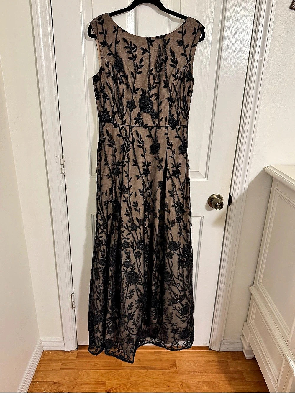 Karl Lagerfeld Floral-Embellished Ballroom Gown Size 8